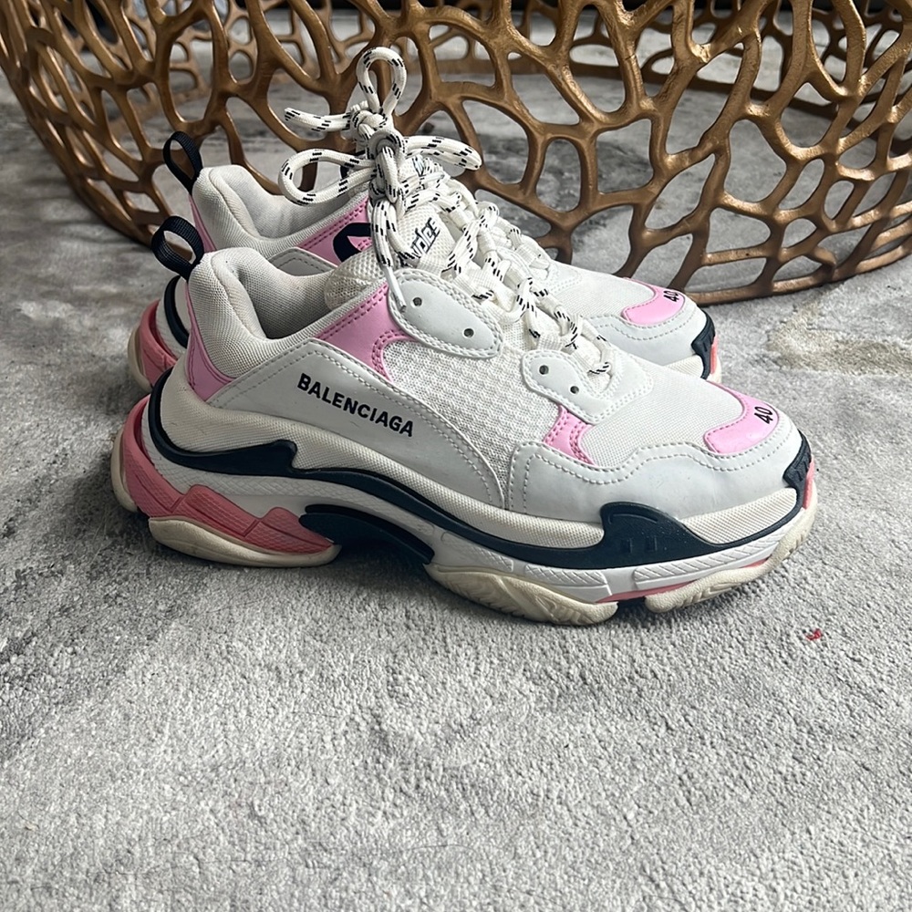 White and pink trim balenciaga triple S size 40